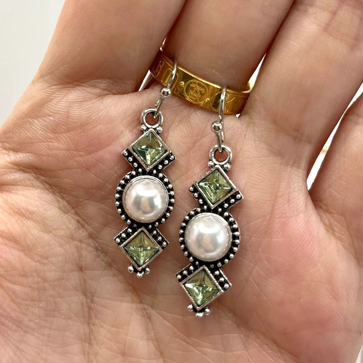 Elegant Pearl Earring for Every Occasion