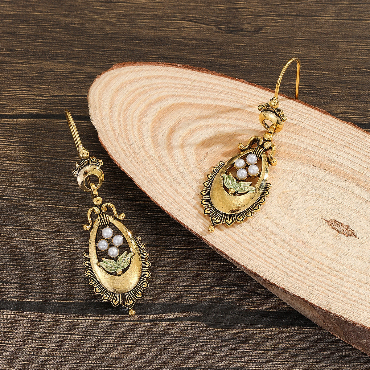 Stunning Earring for Daily Wear