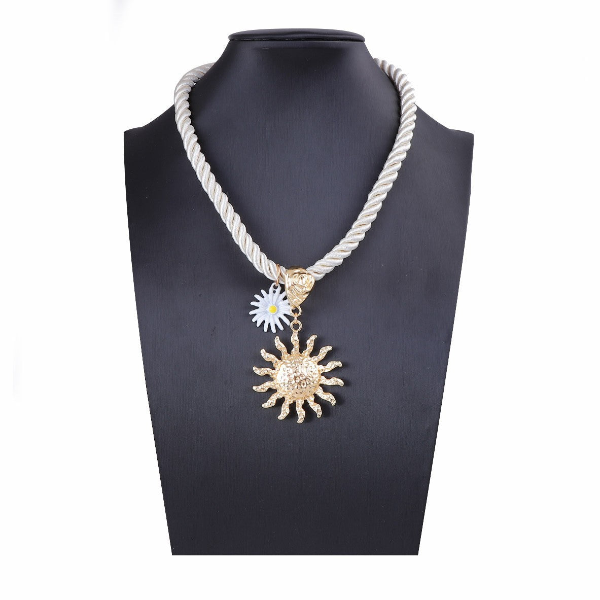 Classic Necklace with Timeless Appeal
