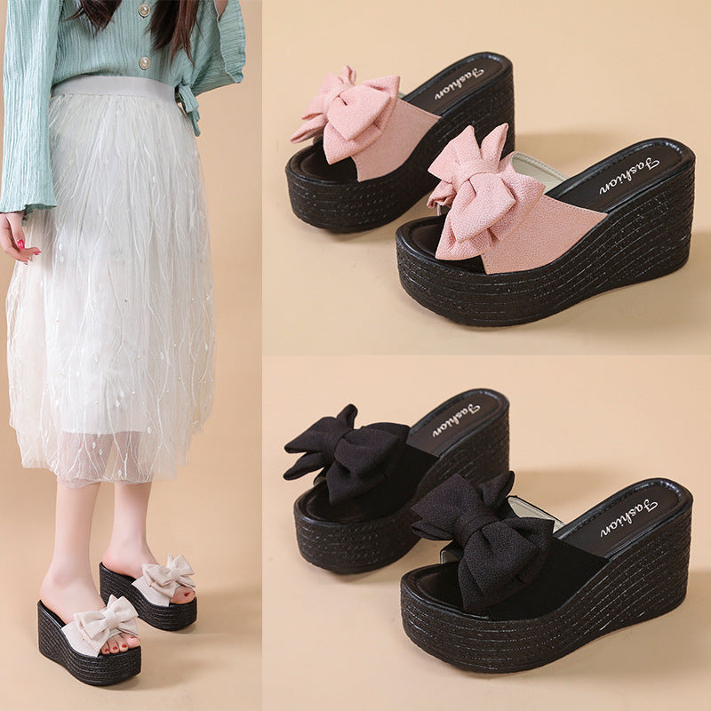 Graceful Orthopedic Sandals for Modern Look