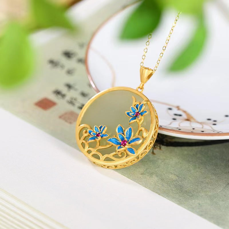 Classic Silver Necklace with Timeless Appeal