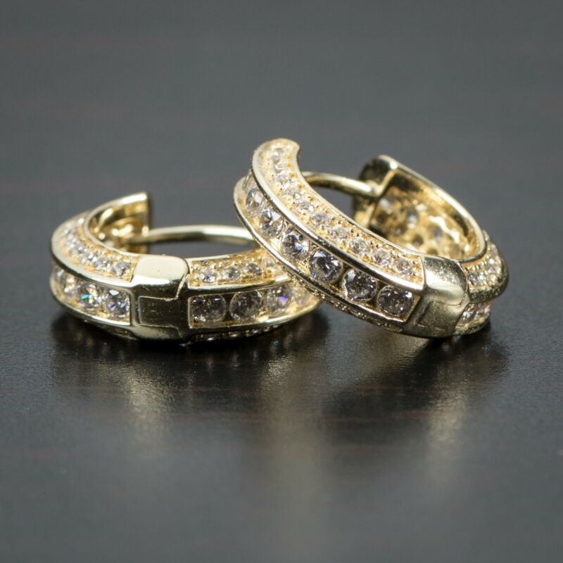 Beautiful Gold Set with Unique Style