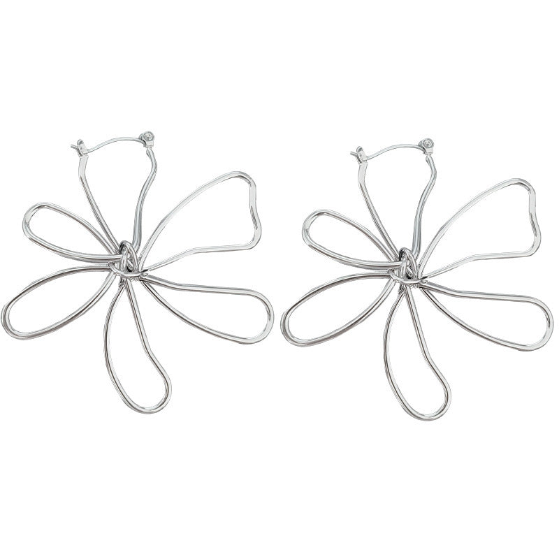 Charming Earring for Any Occasion