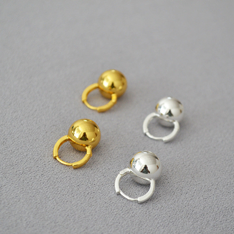 Elegant Gold Earring for Every Occasion