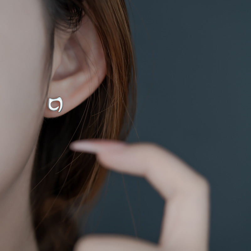 Charming Earring for Any Occasion
