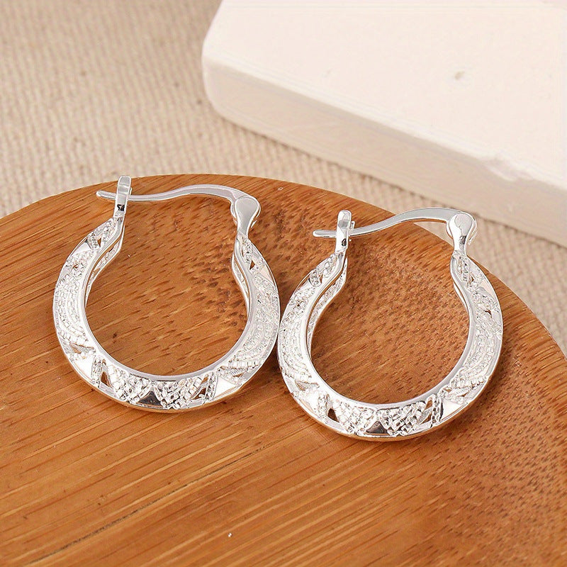 Charming Earring for Any Occasion