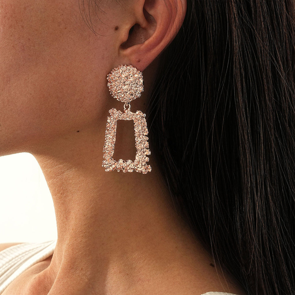 Stunning Gold Earring for Daily Wear