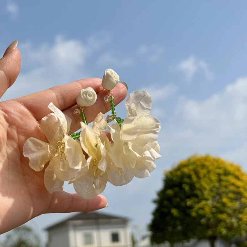 Charming Earring for Any Occasion