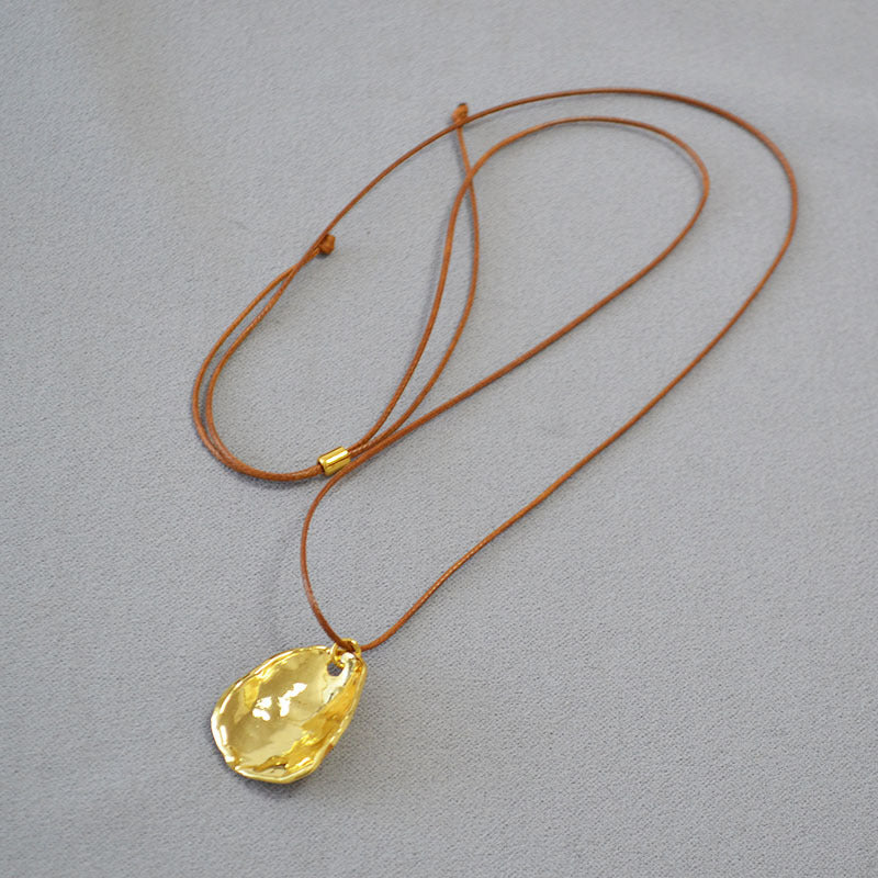 Stunning Gold Necklace for Daily Wear
