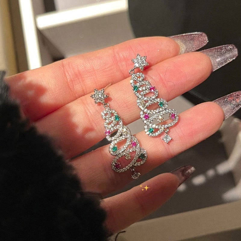 Charming Earring for Any Occasion