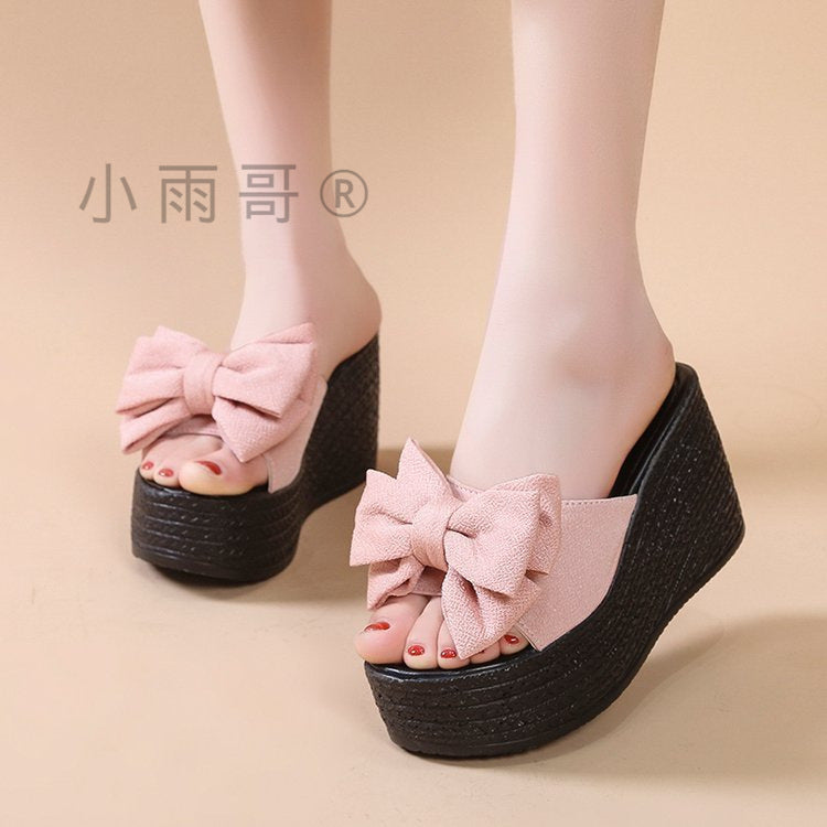Chic Orthopedic Sandals with Unique Design