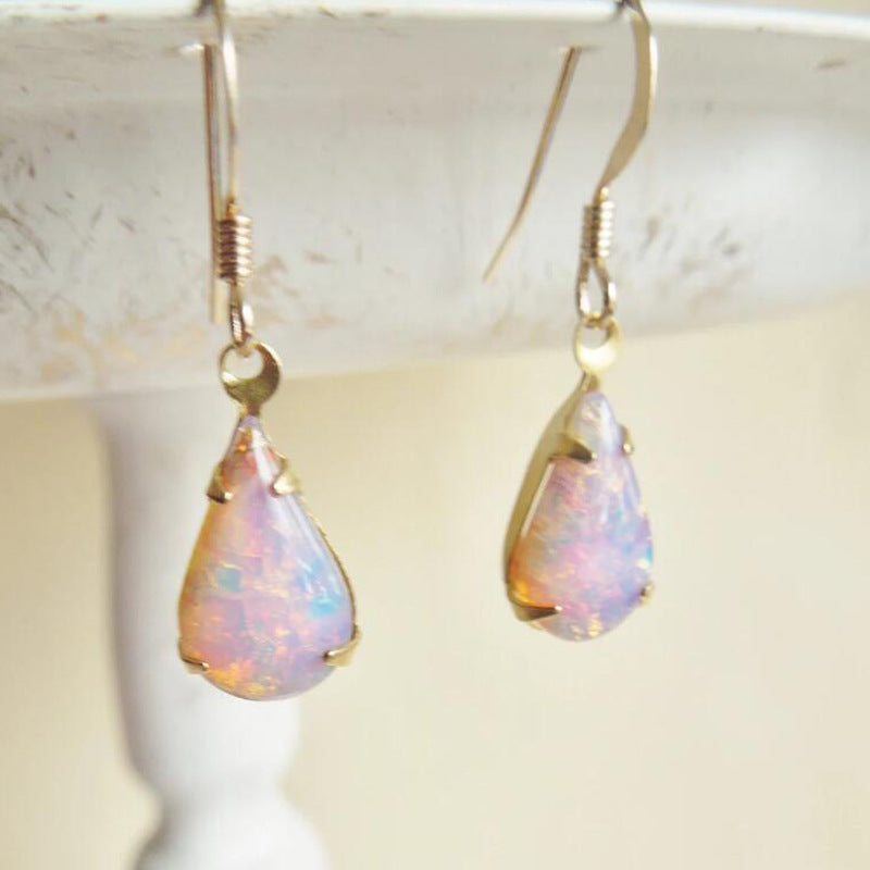 Romantic Gold Earring for Special Moments