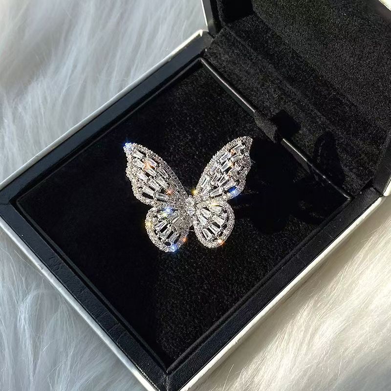 Beautiful Ring with Unique Style
