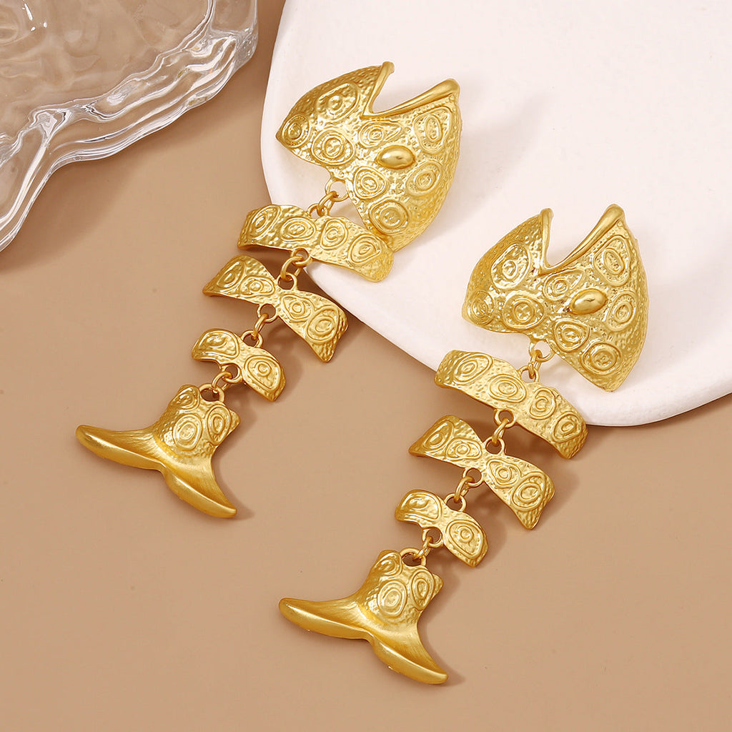 Beautiful Gold Earring with Unique Style