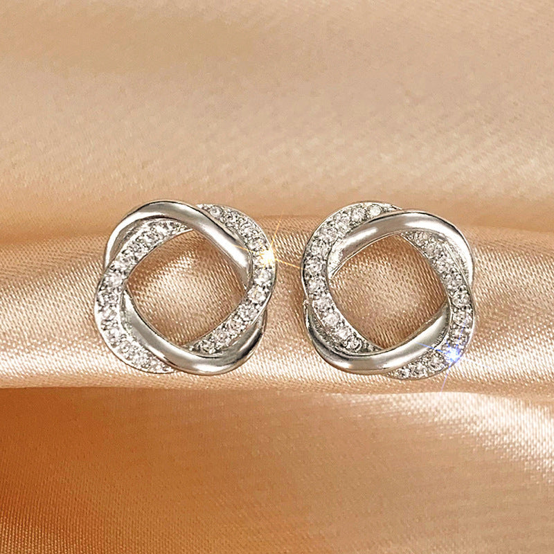 Romantic Earring for Special Moments