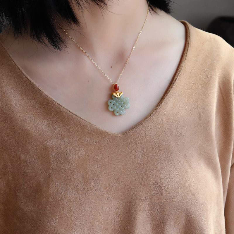 Stunning Gold Pendant for Daily Wear