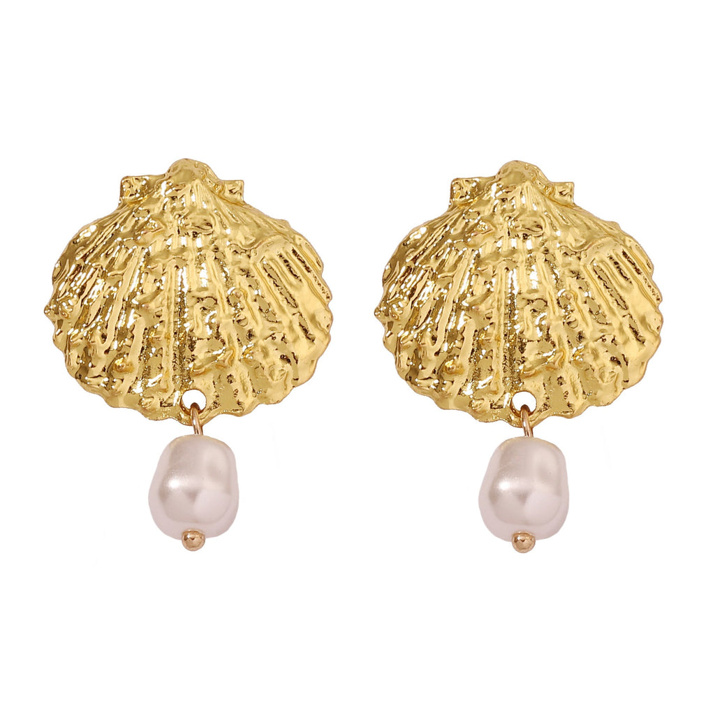 Romantic Pearl Earring for Special Moments