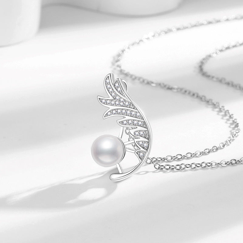 Classic Pearl Necklace with Timeless Appeal