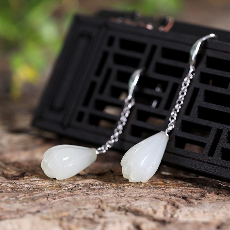 Elegant Silver Earring for Every Occasion