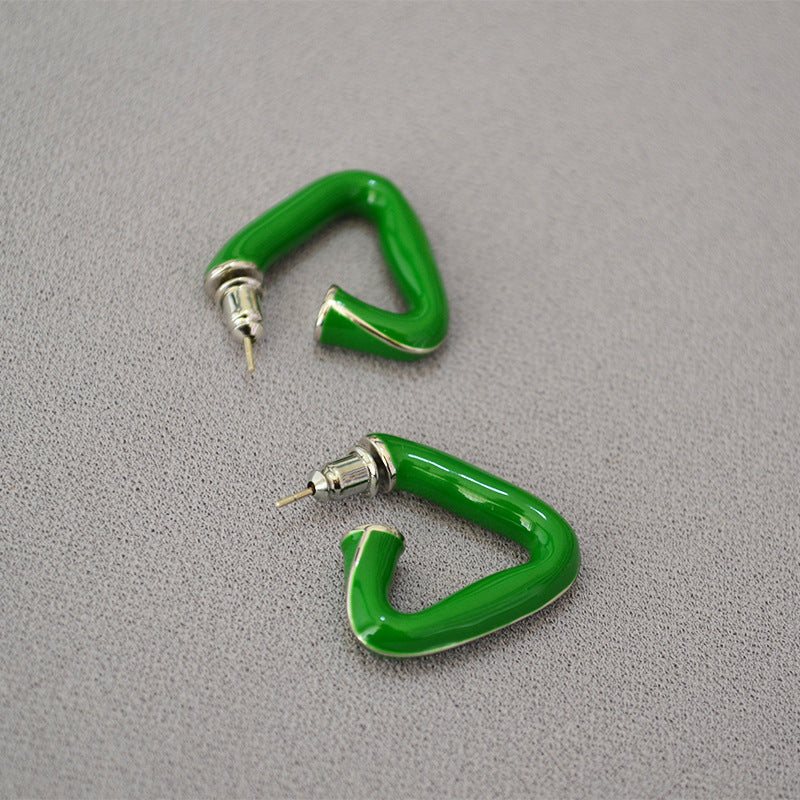 Charming Gold Earring for Any Occasion