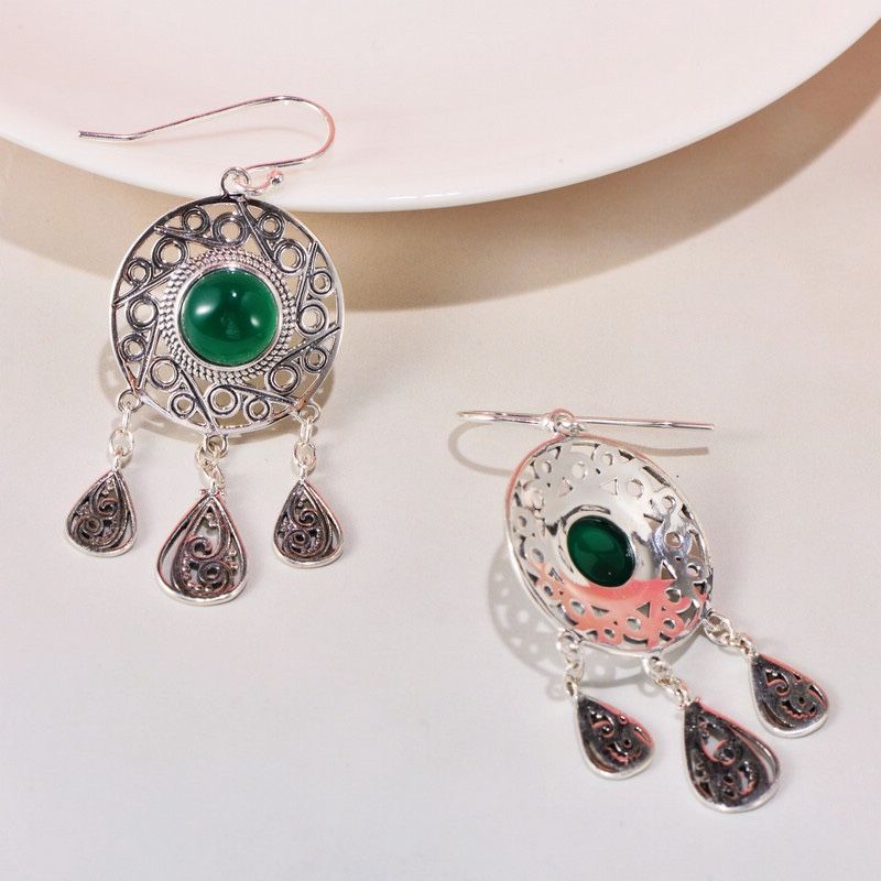 Charming Silver Earring for Any Occasion