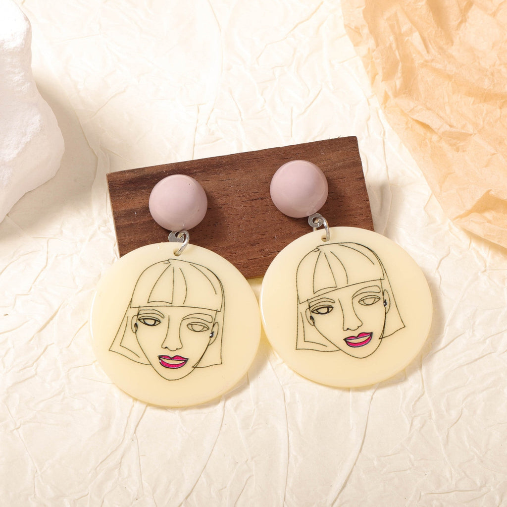 Charming Earring for Any Occasion