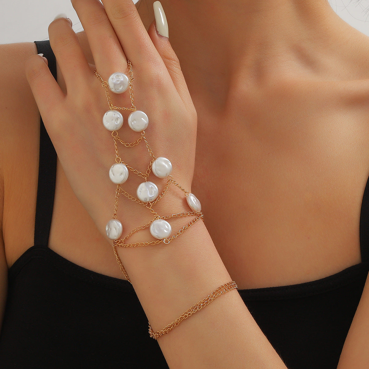 Stunning Pearl Bracelet for Daily Wear