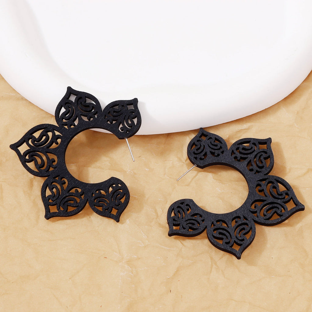Classic Earring with Timeless Appeal