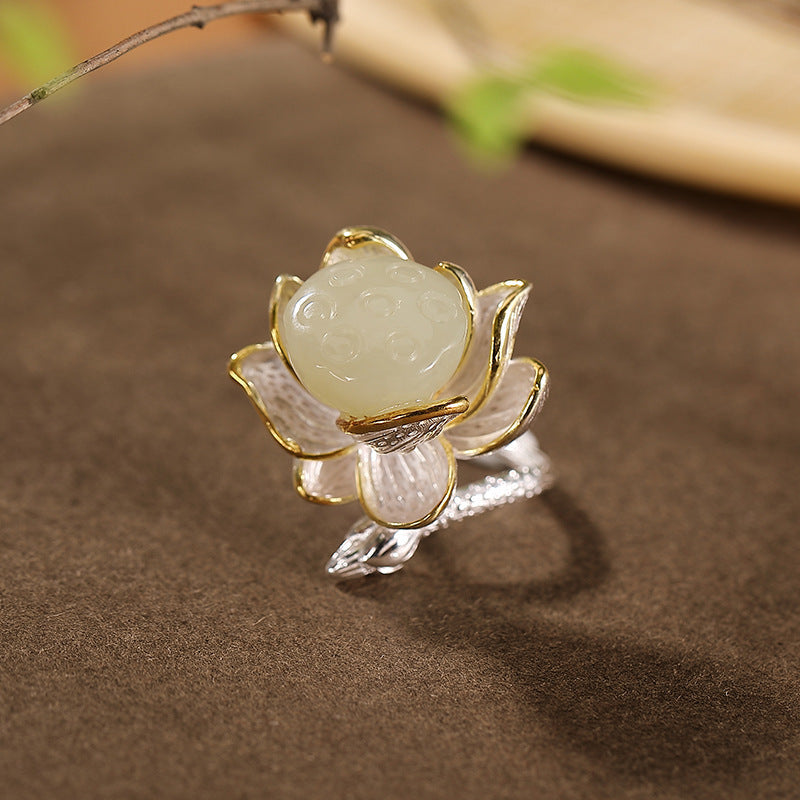 Charming Gold Earring for Any Occasion