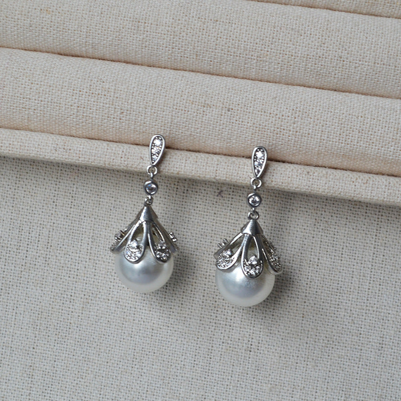 Beautiful Silver Earring with Unique Style