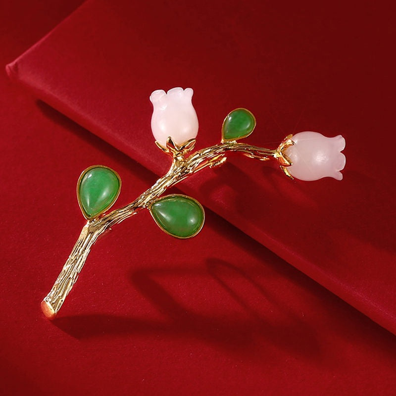 Charming Silver Piece for Any Occasion