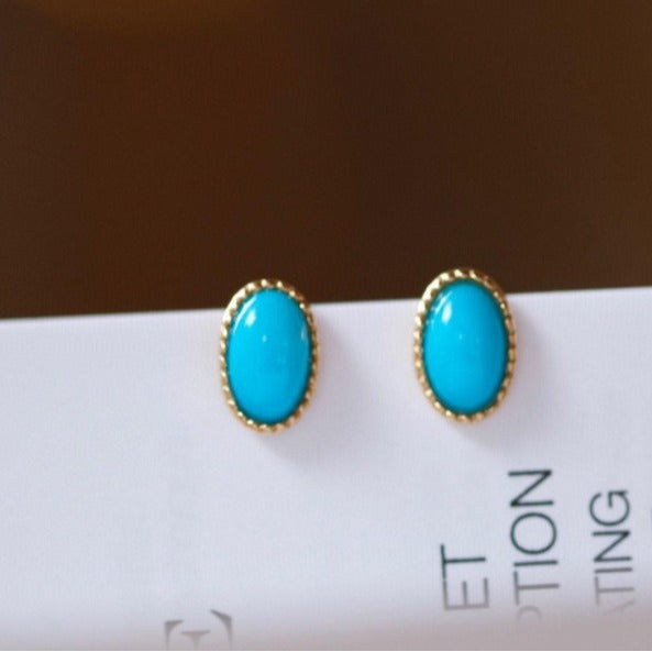 Romantic Silver Earring for Special Moments