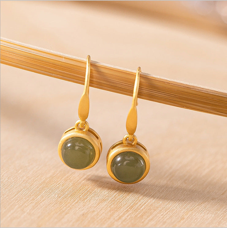 Charming Gold Earring for Any Occasion
