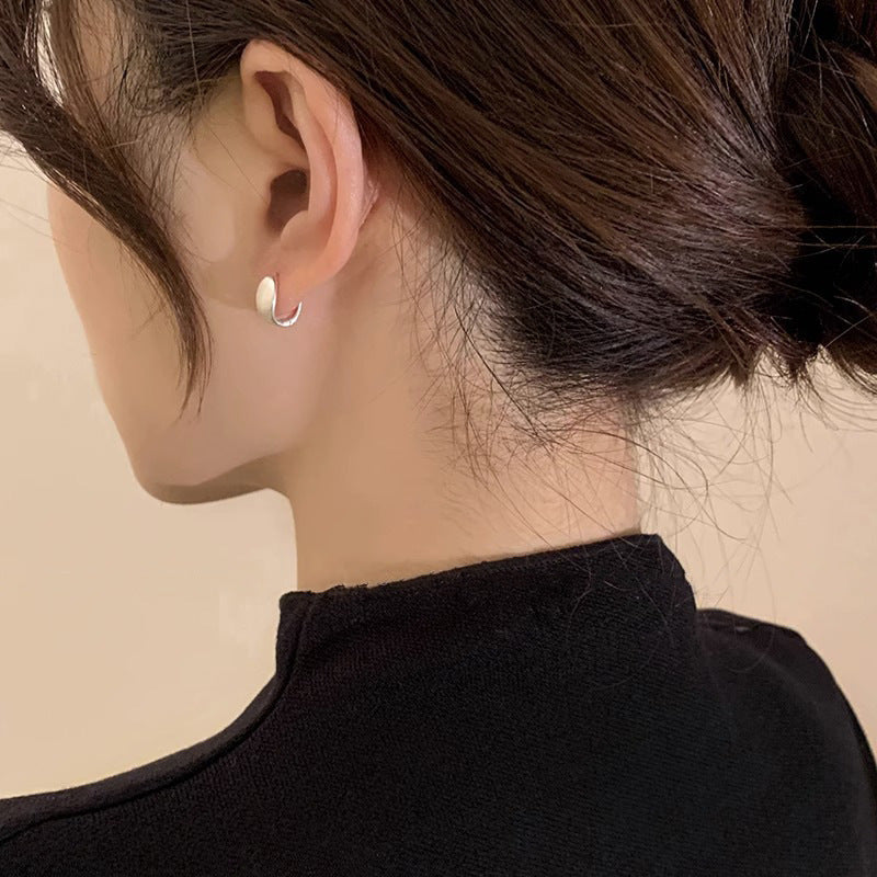 Classic Earring with Timeless Appeal