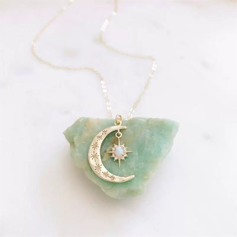 Elegant Gold Necklace for Every Occasion