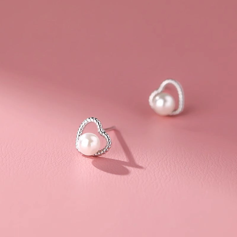 Romantic Pearl Earring for Special Moments