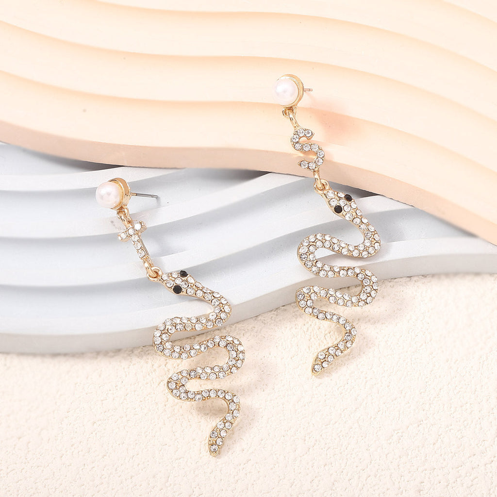 Stunning Pearl Earring for Daily Wear