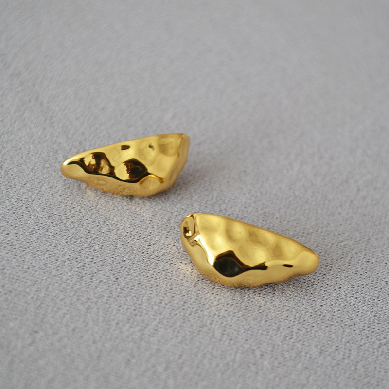 Stunning Gold Earring for Daily Wear