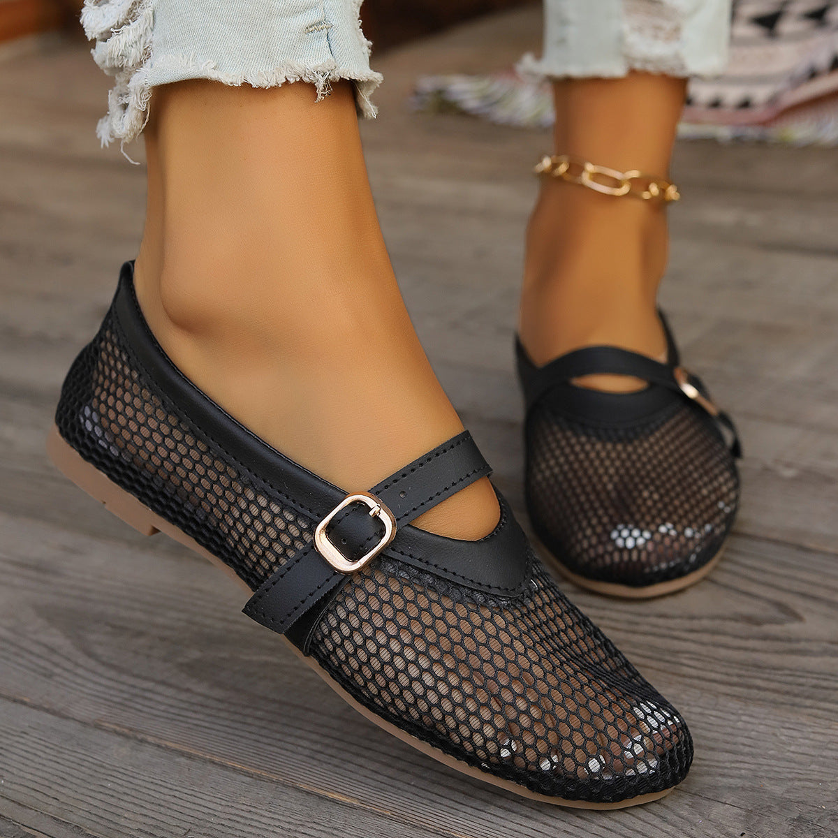 Chic Orthopedic Sandals with Unique Design