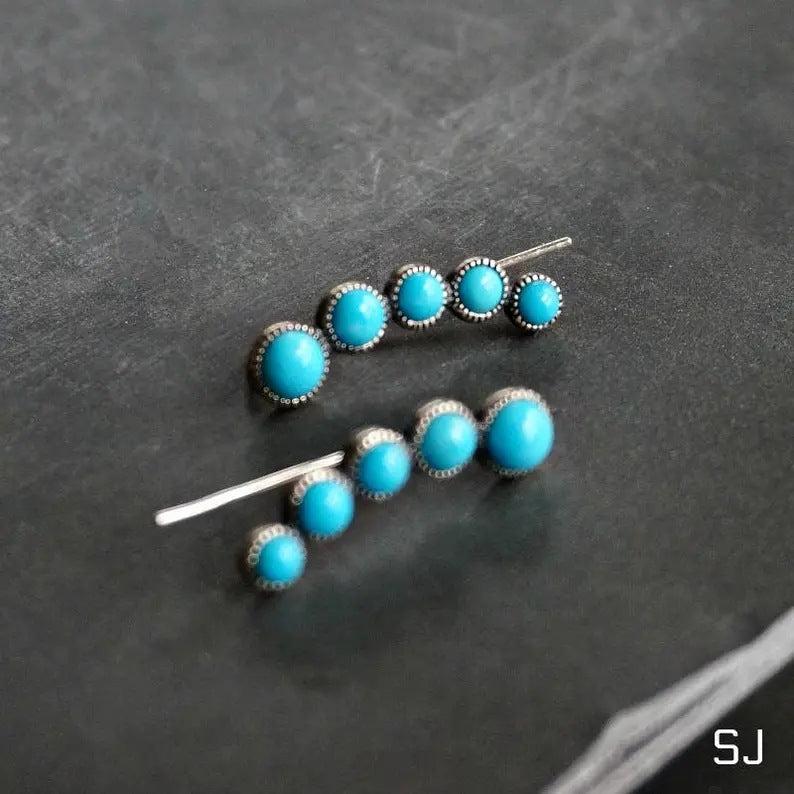 Charming Silver Earring for Any Occasion