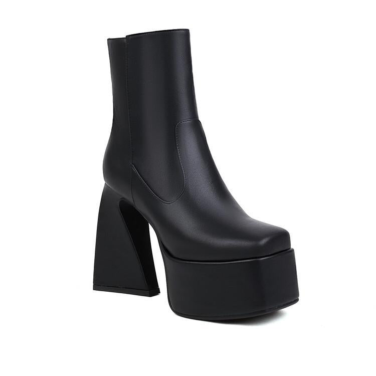 Graceful Orthopedic Boots for Modern Look