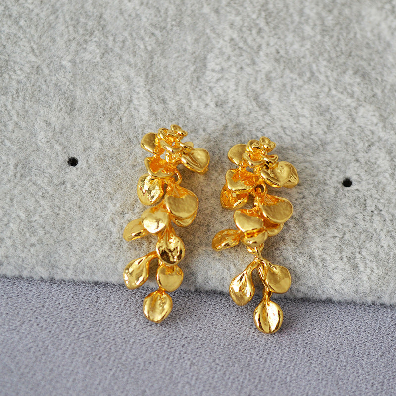 Beautiful Gold Earring with Unique Style