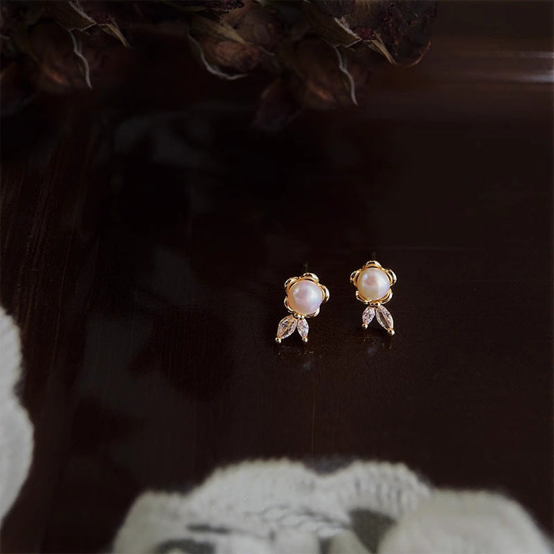 Elegant Pearl Earring for Every Occasion