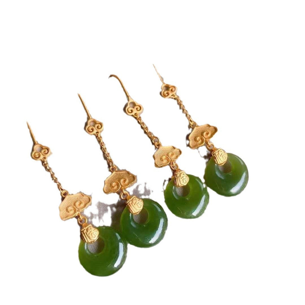 Romantic Silver Earring for Special Moments
