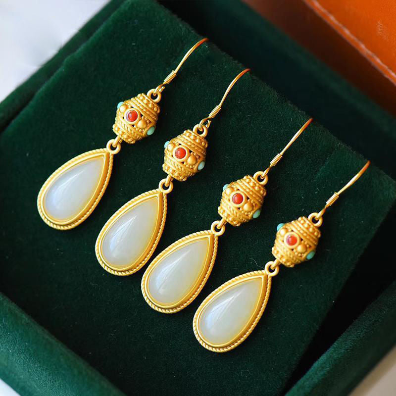 Elegant Gold Earring for Every Occasion