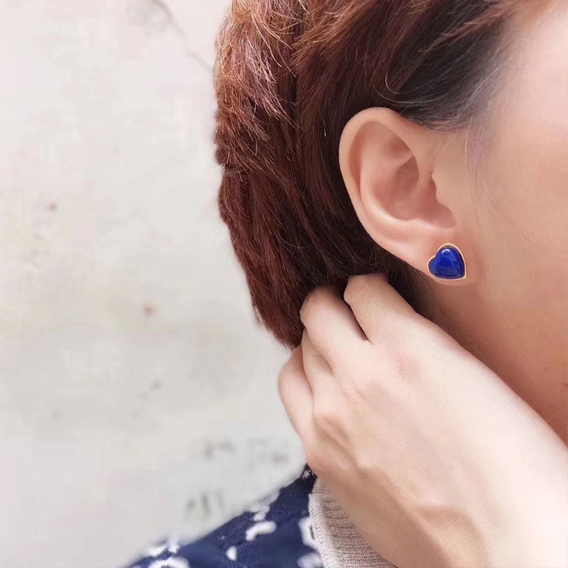 Charming Silver Earring for Any Occasion