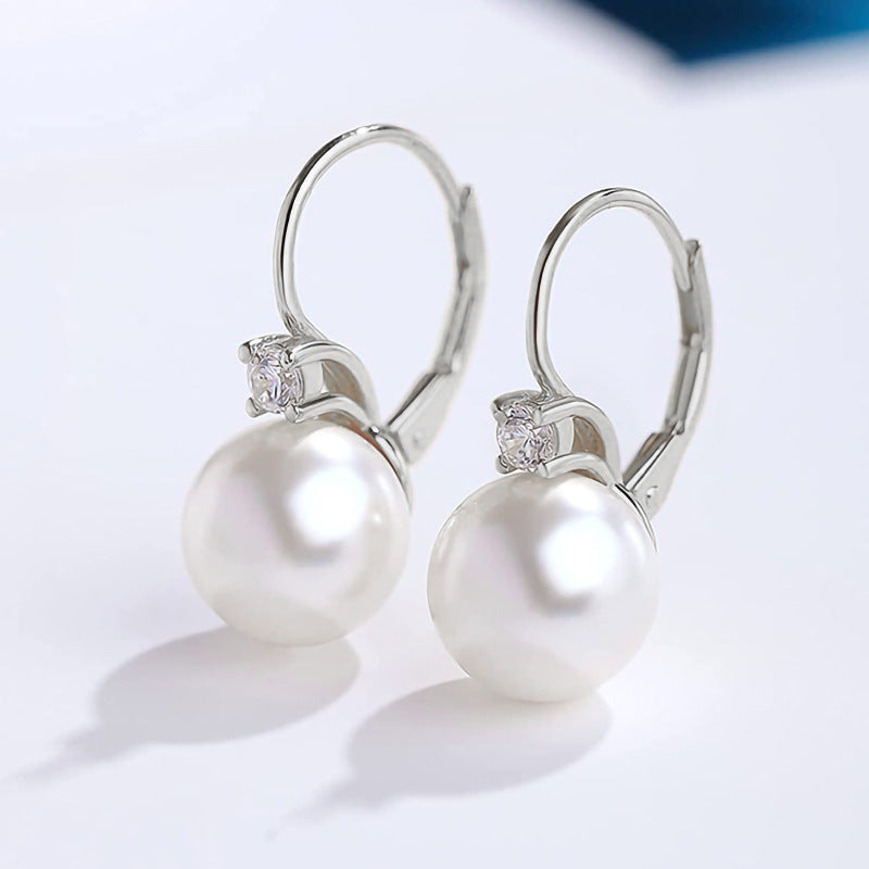 Romantic Pearl Earring for Special Moments