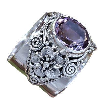 Beautiful Silver Ring with Unique Style