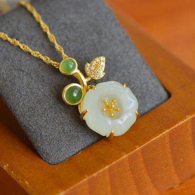 Charming Silver Pendant for Any Occasion