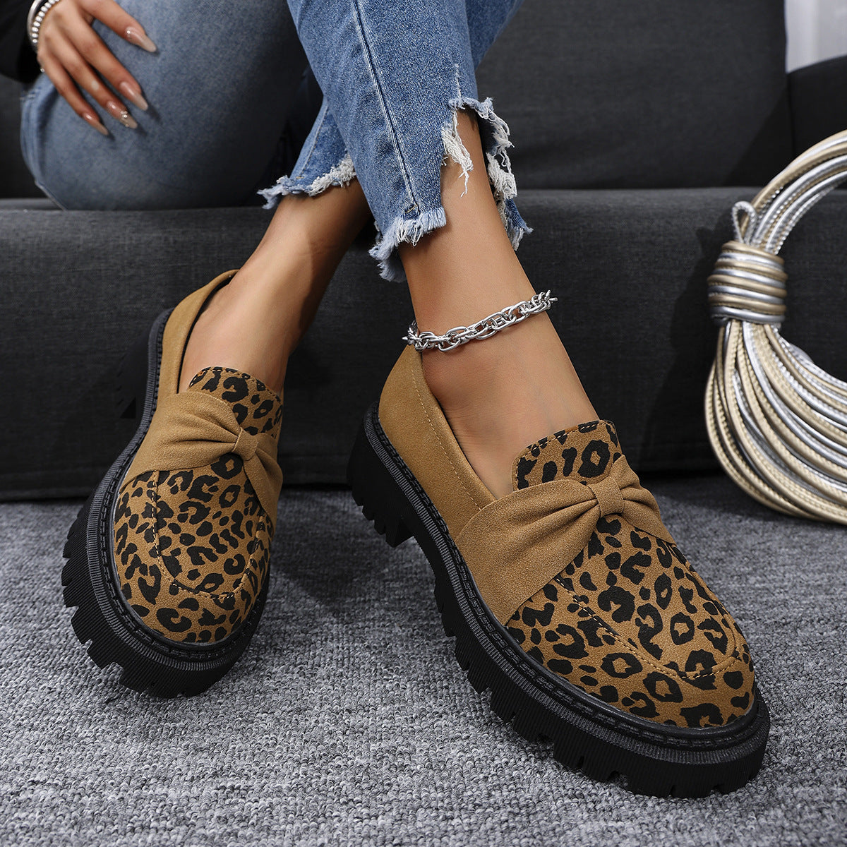 Graceful Orthopedic Shoes for Modern Look